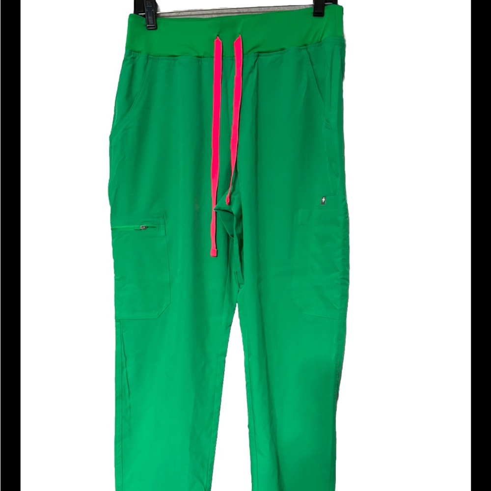 FIGS Scrubs Women High Waisted Yola Bottoms Pants Safety Green Fionlite Medium